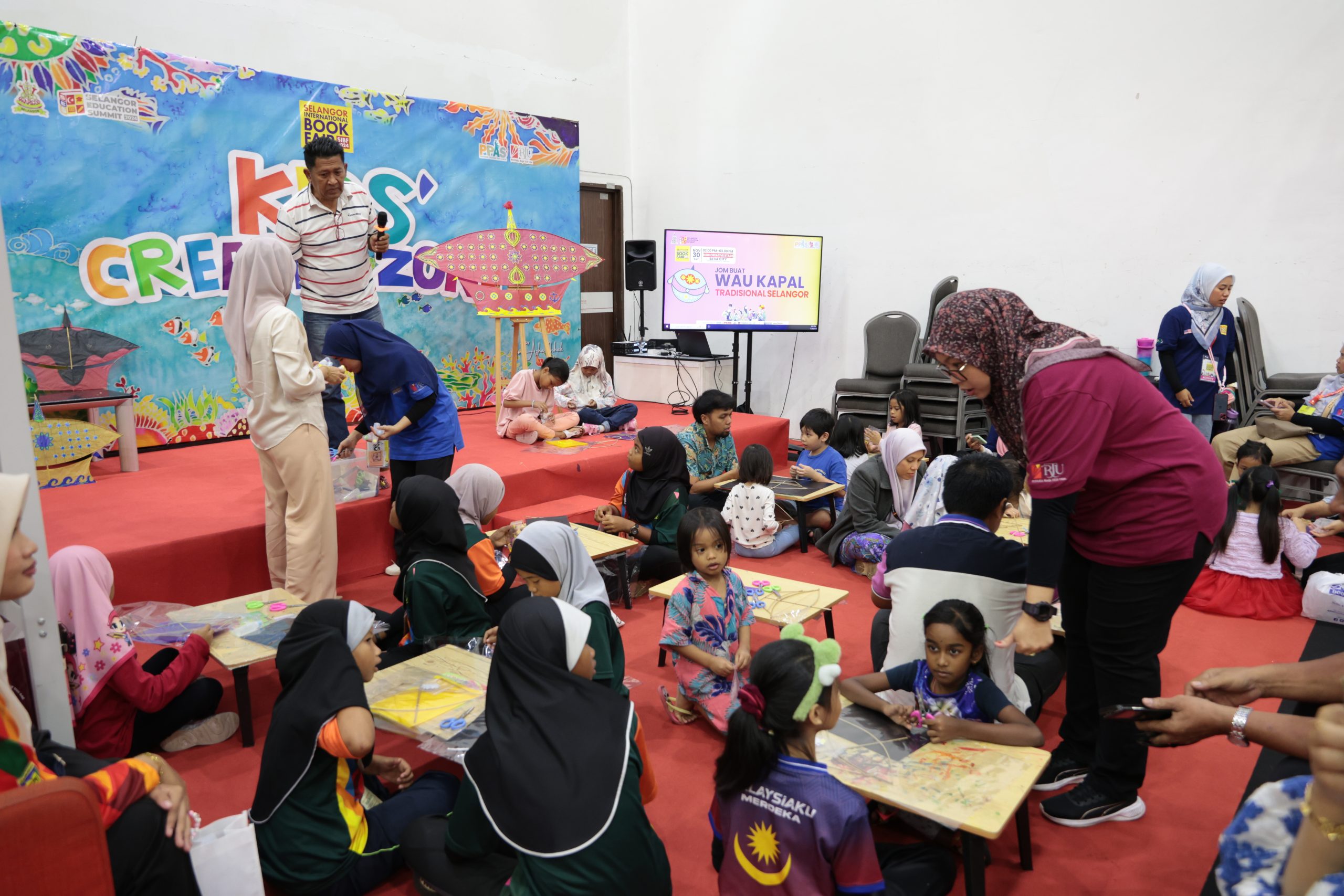 SIBF 2024 Crowd Scene 2